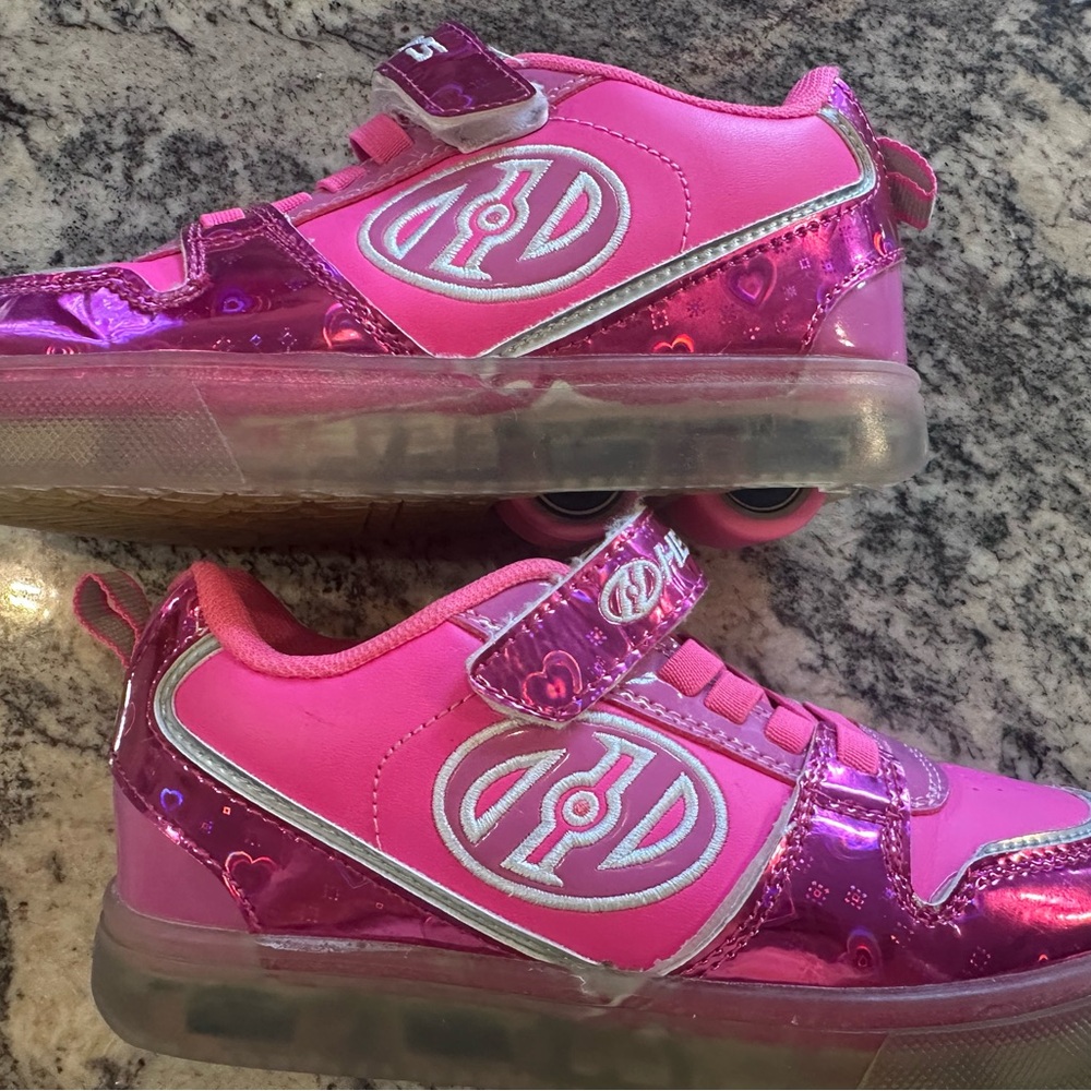 Heelys Metallic Light Up Pink Kids Sneakers with Wheels
